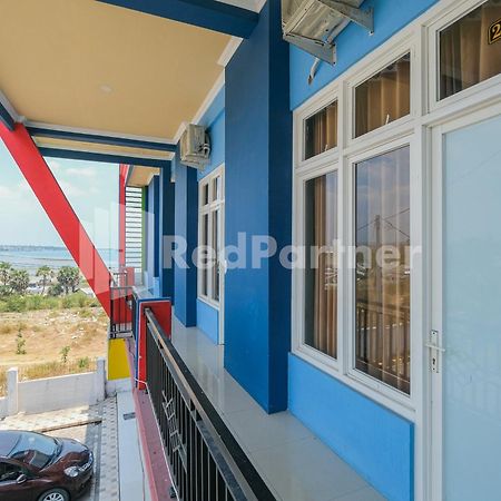 Grand Kencana Guesthouse Syariah Near Wisata Bahari Lamongan Paciran エクステリア 写真