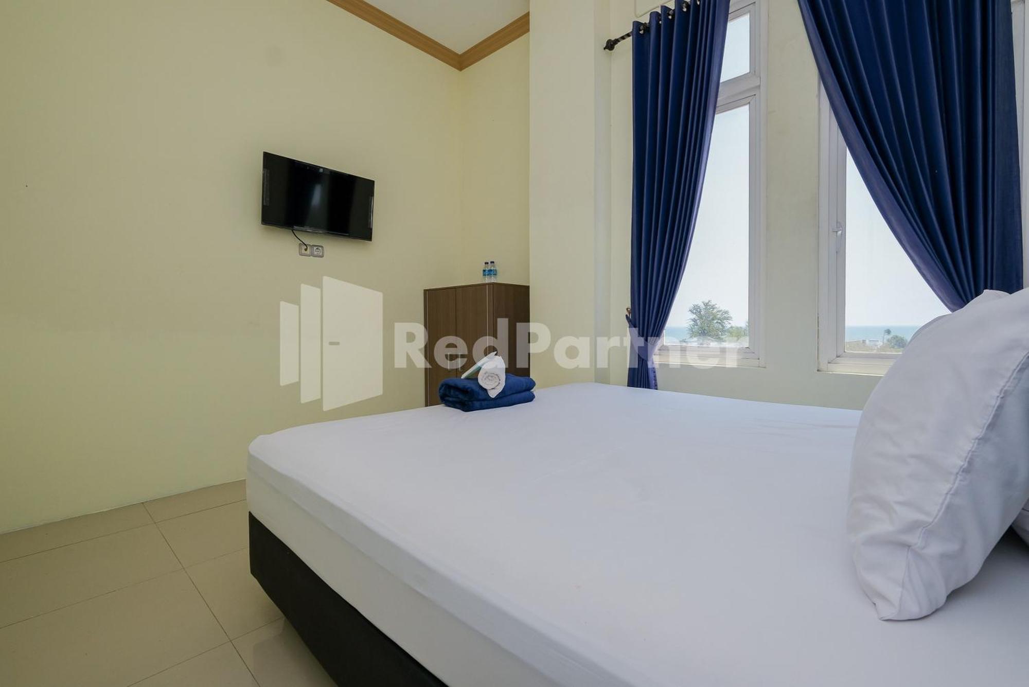 Grand Kencana Guesthouse Syariah Near Wisata Bahari Lamongan Paciran エクステリア 写真